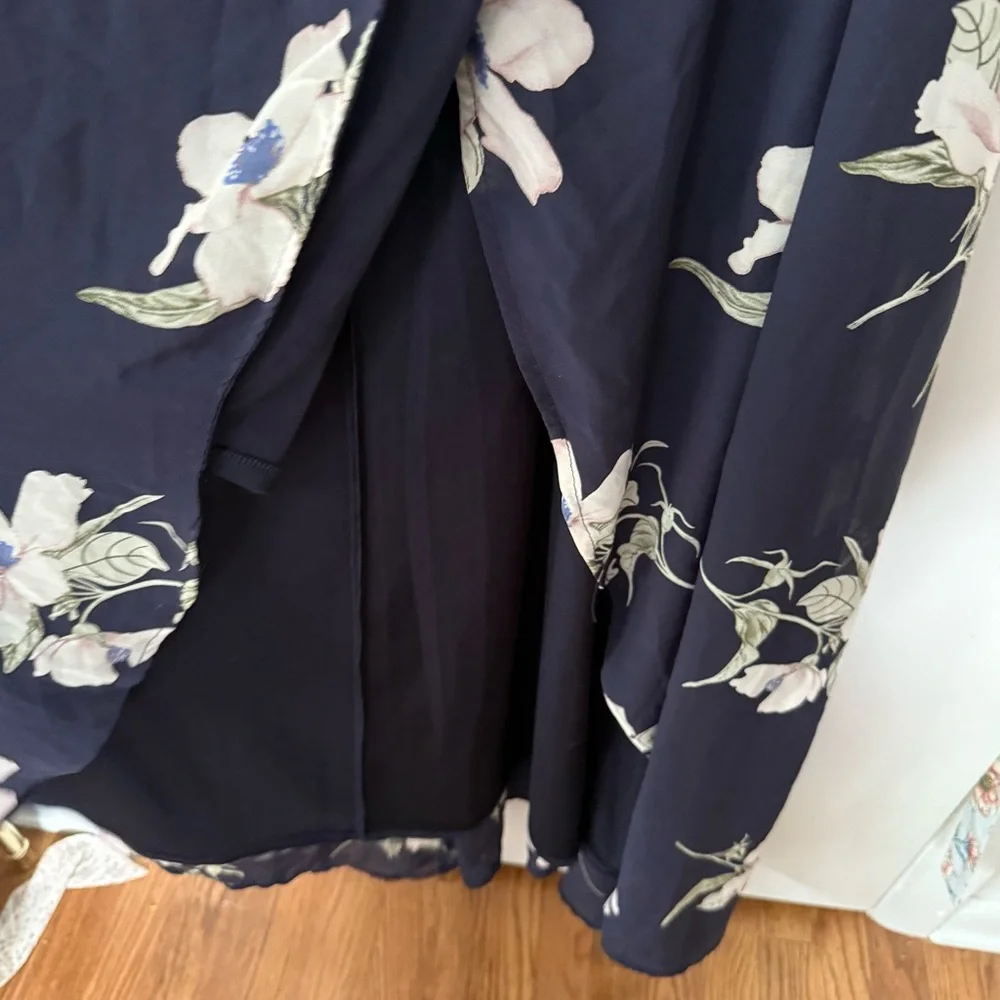 Lulus Navy Blue & Cream Floral Print Wrap Maxi Dress Medium - Picture 5 of 11